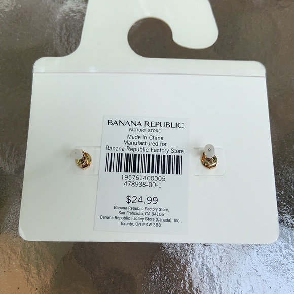 NBW Diamondlike dangled pierced earrings - Picture 2 of 2